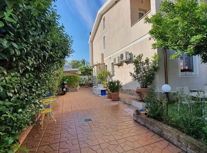 Da Nuccia Couette-café 3*