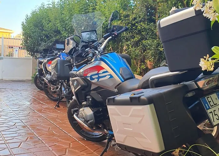 Da Nuccia Couette-café